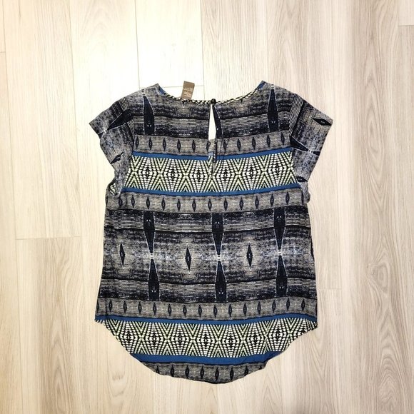 Patterned Loose Fit Top - Picture 2 of 4